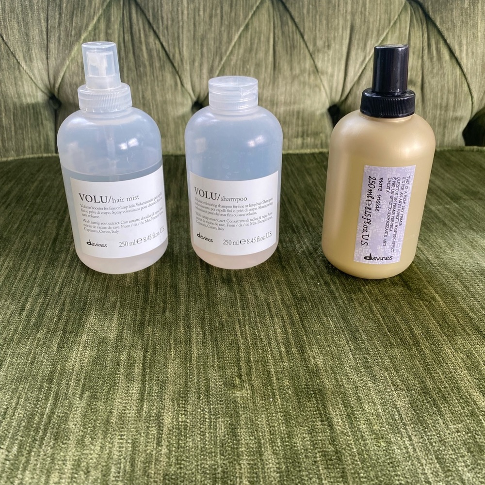 Davines Volu shampoo and hair mist and blow dry primer
